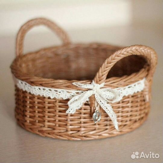 Плетёная корзина, поднос пасха