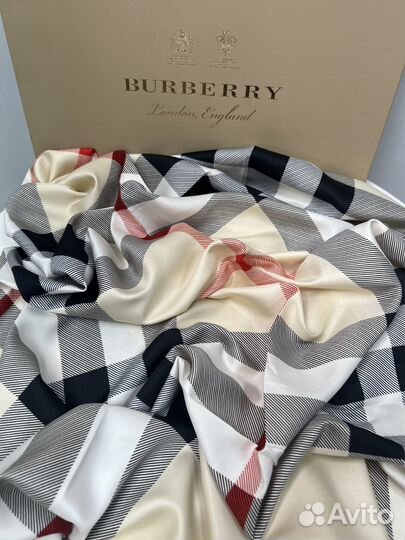 Платок Burberry