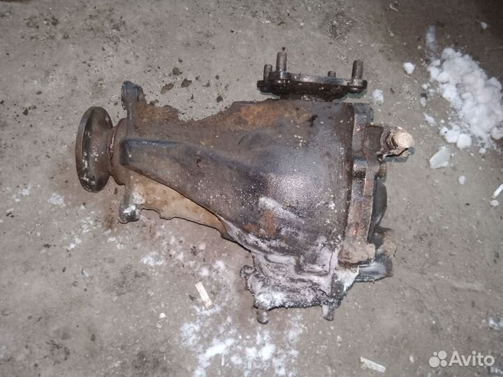 Задний редуктор