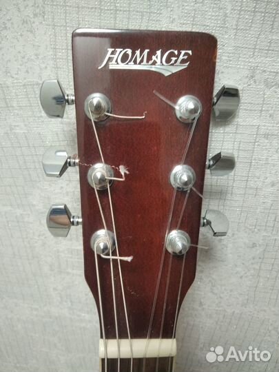 Акустическая гитара