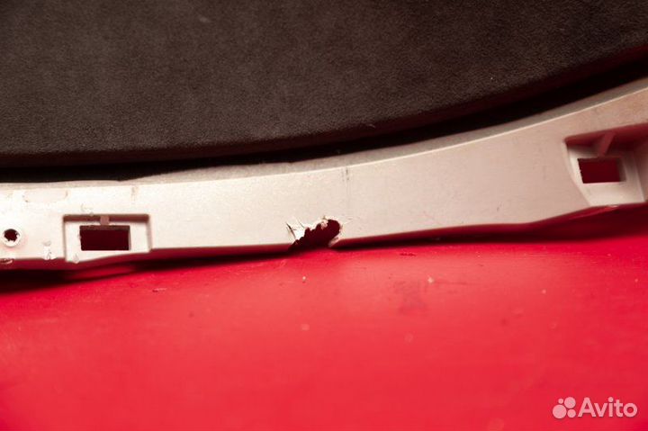 Обшивка салона задняя правая Toyota Land Cruiser