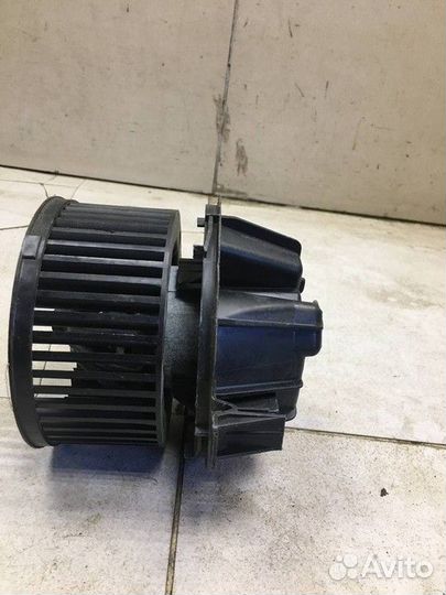 Моторчик отопителя Renault Symbol