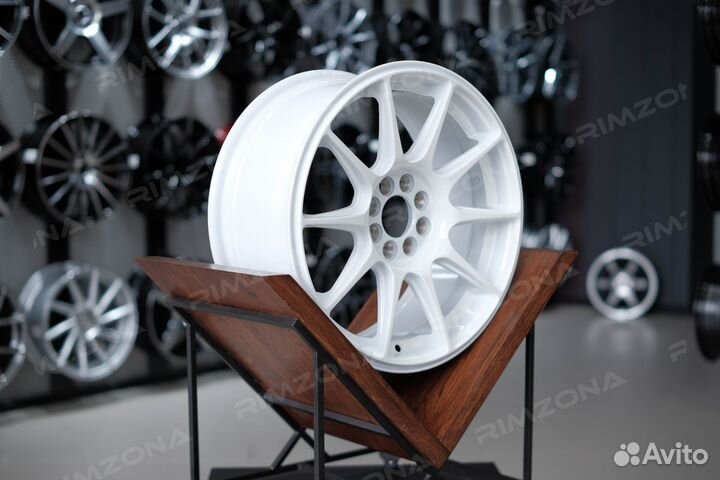 Литые диски XXR R17 для X-Ray. Рассрочка