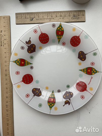 Тарелки разные стекло дерево