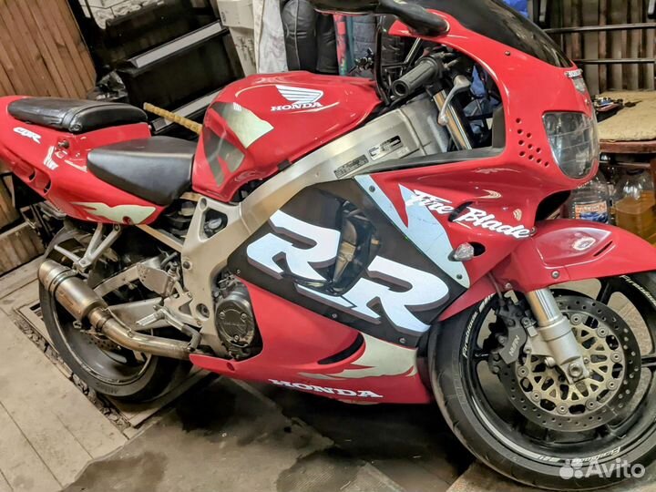 Honda CBR 900 RR FireBlade