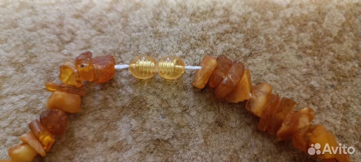 Янтарные бусы