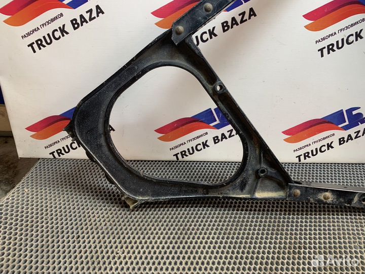 Кронштейн крыла переднего