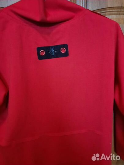 Красное платье