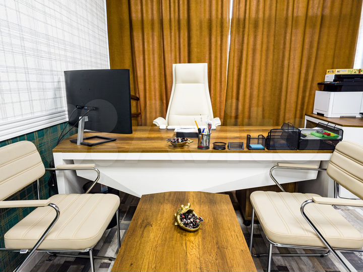 Дизайнерский видовой офис на 8 человек. Центр