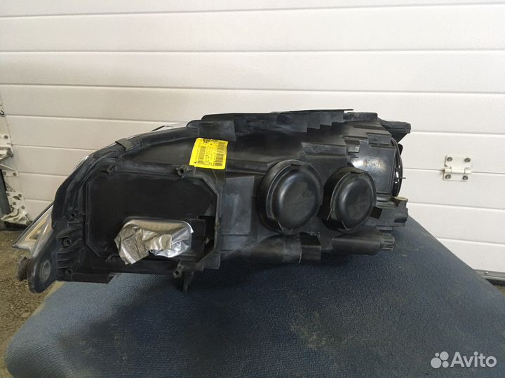 Фара правая volkswagen passat cc 3C8941752C