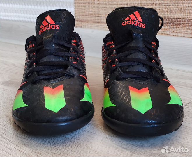 Бутсы сороконожки adidas