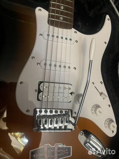 Электрогитара Fender Squier Stratocaster HSS Trem