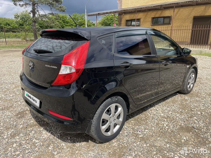 Hyundai Solaris 1.4 AT, 2015, 181 000 км