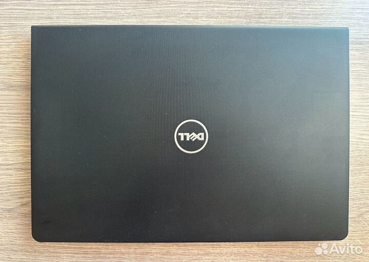 Ноутбук Dell Vostro 15 i3-6006U/4/500/15'6