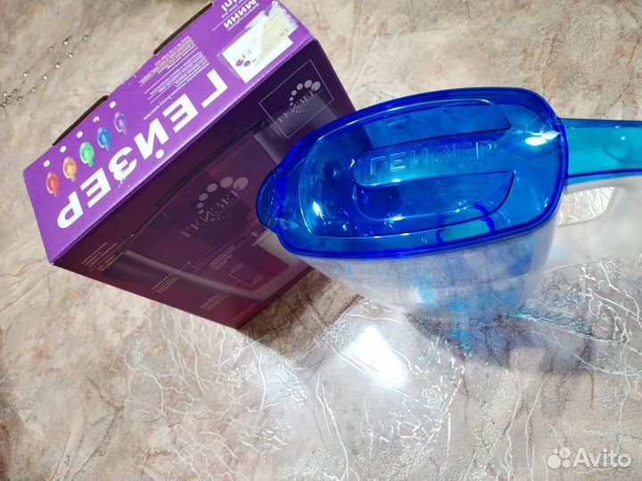 Фильтр кувшин для воды Гейзер 2,5л