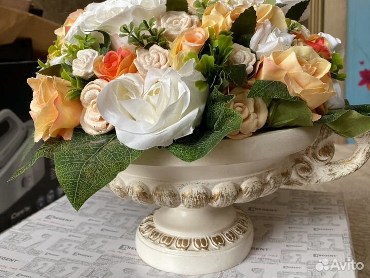 Подарок -ваза с цветами из мыла