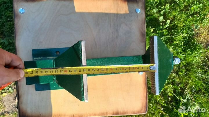 Тиски слесарные