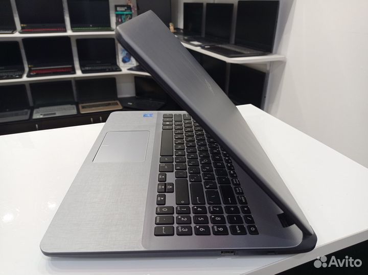 Ноутбук Asus N4000