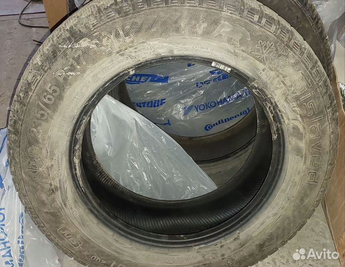 Gislaved Nord Frost 200 SUV 235/65 R17