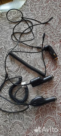 Автомобильный зарядник для телефона