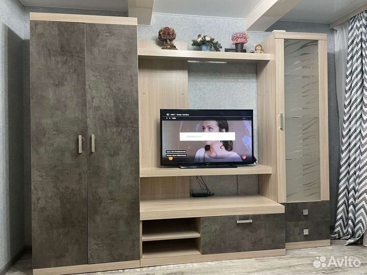 Стенка в гостиную