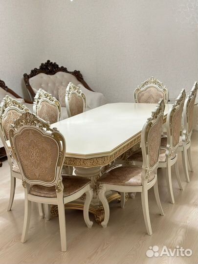 Кухонный стол