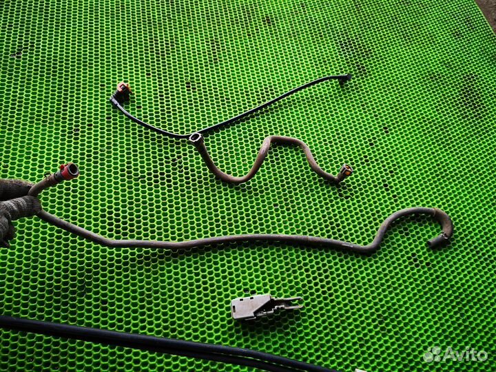 Трубка топливная на Toyota Corolla E15 2006-2013