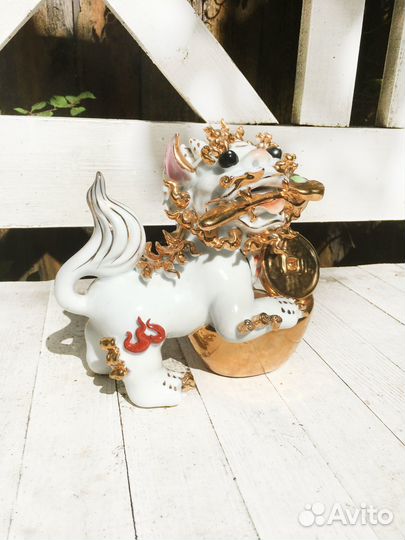 Фарфоровые статуэтки