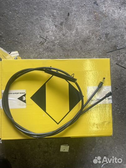 Трос капота BMW x3 E83