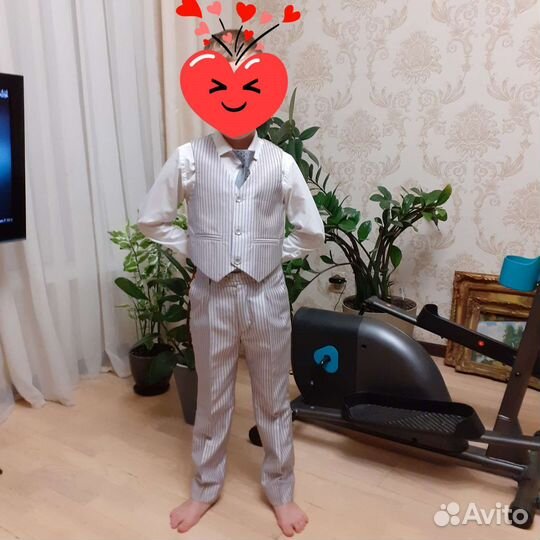 Костюм классический для мальчика 5-6лет