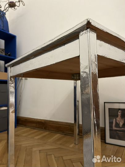 Стол деревянный серебряный