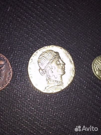 Монеты магнеты