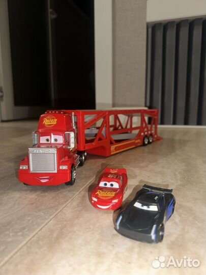 Автовоз игрушка молния Маквин тачки