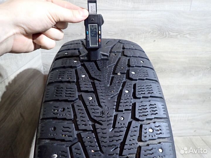 Nokian Tyres Hakkapeliitta 7 SUV 235/60 R17 106T