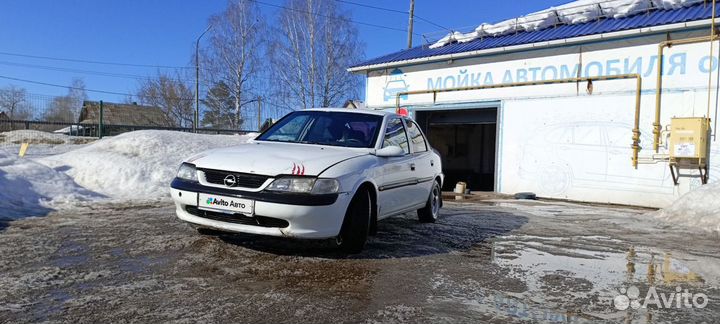 Opel Vectra 1.6 МТ, 1997, 200 000 км