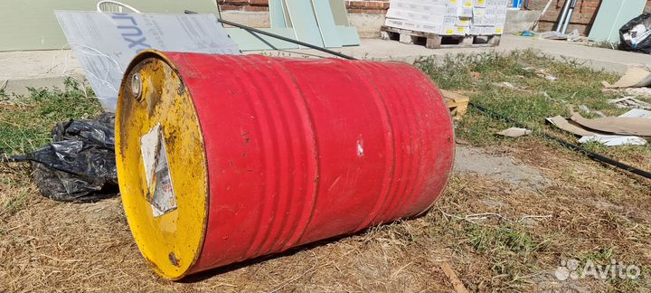 Продаётся бочка 200 литров стальная б/у