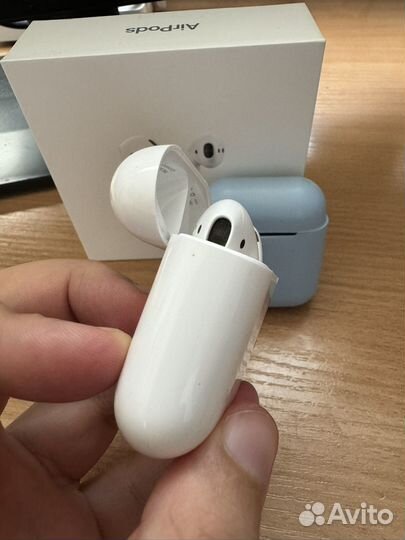 Apple AirPods 2