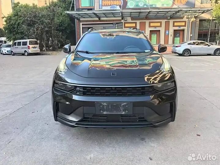 Lynk & Co 01 2.0 AT, 2021, 20 000 км