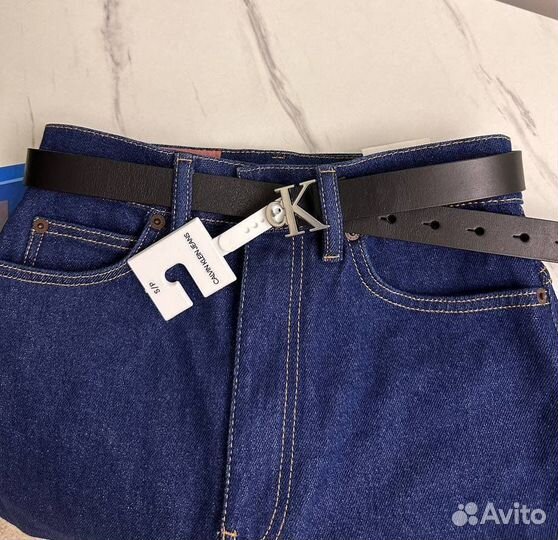 Женский кожаный ремень Calvin Klein