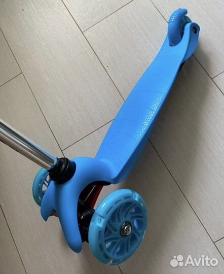 Самокат детский трехколесный новый свет колесами