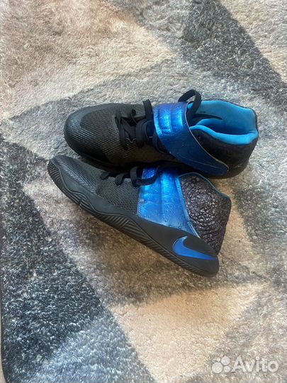 Баскетбольные кроссовки nike