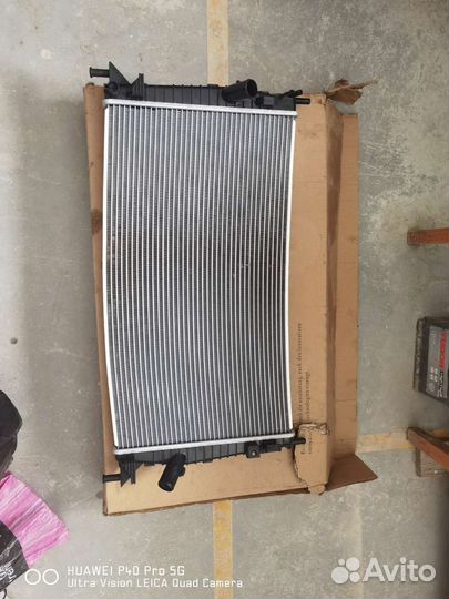 Радиатор двигателя Форд Фокус 2