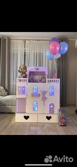 Большой кукольный домик