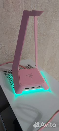 Подставка для наушников Razer Base Station Chroma