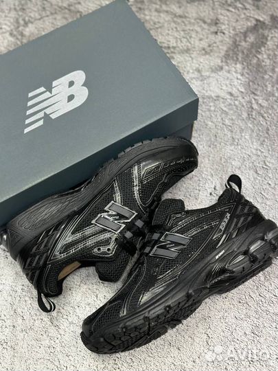 Кроссовки мужские new balance