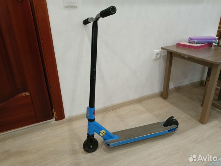 Трюковой самокат Playshion