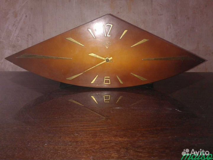 Настольные механические часы Весна, СССР (1981г)