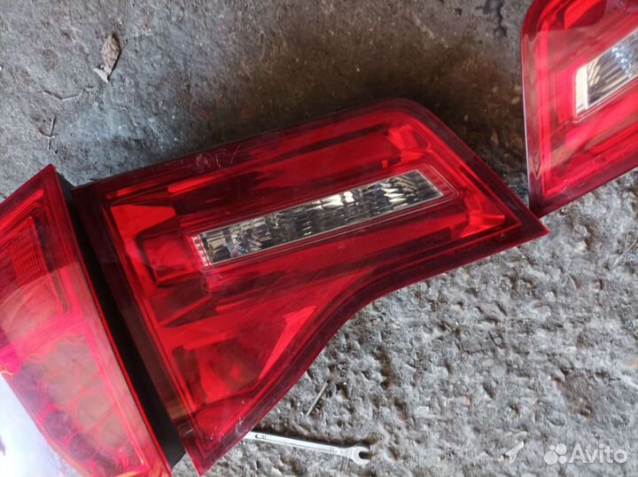 Фонарь багажника Acura MDX YD2 2007-2012