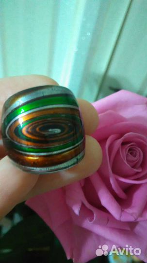 Кольцо из стекла