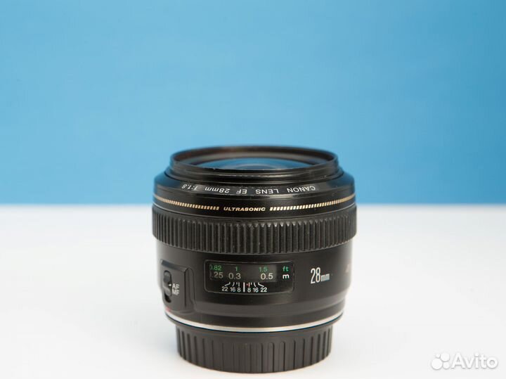 Canon EF 28mm f/1.8 USM